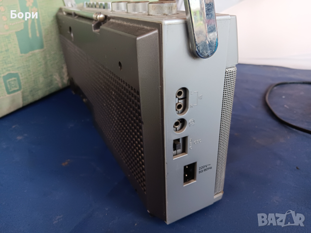 GRUNDIG RR 340 Радиокасетофон, снимка 9 - Радиокасетофони, транзистори - 44589934