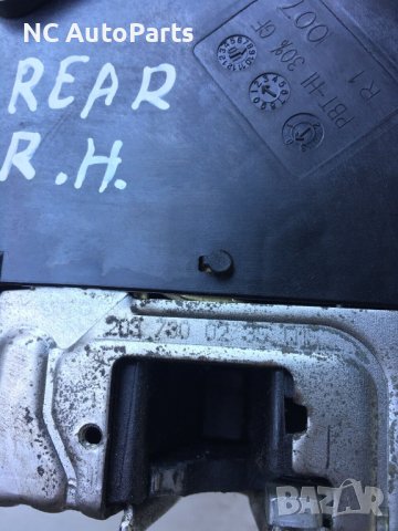 Задна врата заключалка за Mercedes Мерцедес С клас Комби W203 2037300235015 2002, снимка 4 - Части - 42653492