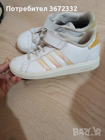 маратонки Adidas, снимка 2 - Детски маратонки - 52585200