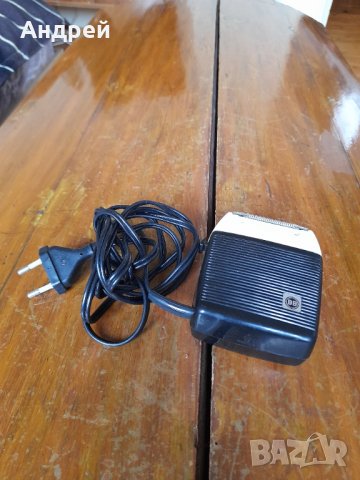 Стара електрическа самобръсначка BB