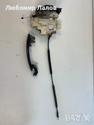 Задна лява брава външна дръжка Seat Altea (04-09)г. W05P0839011, снимка 2 - Части - 50807123