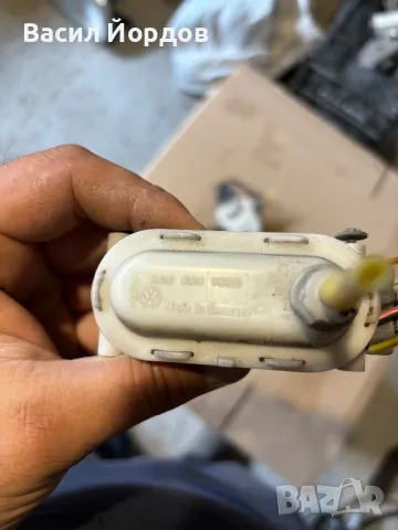 Машинка Централно заключване за Пасат Б3/Б4 / VW Passat B3/B4 / Централно Задни врати / 3A0 862 153B, снимка 2 - Части - 50053883