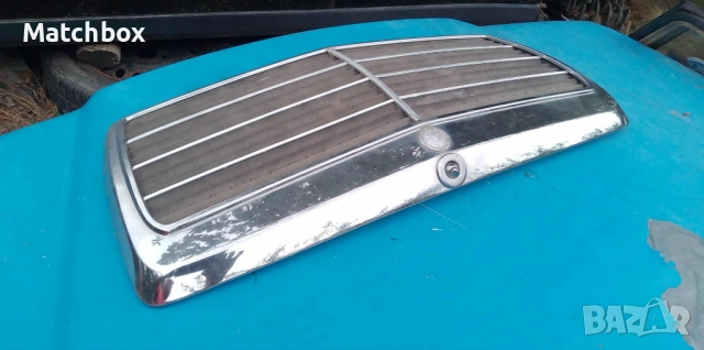 Решетка за Мерцедес 124, снимка 3 - Части - 45876603