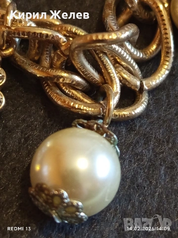 Ефектна гривна инкрустирана с блестящи кристали флорален мотив 12639, снимка 3 - Гривни - 53475399