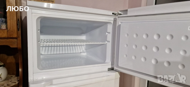 Хладилник Беко с горна камера, снимка 3 - Хладилници - 52659997