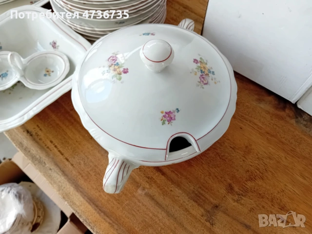 Български порцелан.Сервиз за хранене, пълен комплект., снимка 2 - Сервизи - 53464614