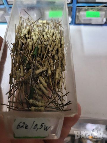 резистор, съпротивление  62 килоома 0,5 вата