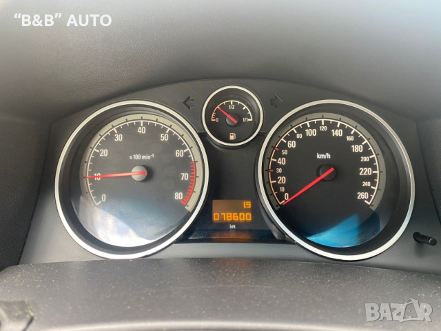 Opel Astra 1.4 Бензин, 78000 км., снимка 11 - Автомобили и джипове - 44742100