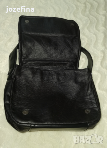 Дамска чанта от изкуствена много мека кожа, снимка 4 - Чанти - 44545310