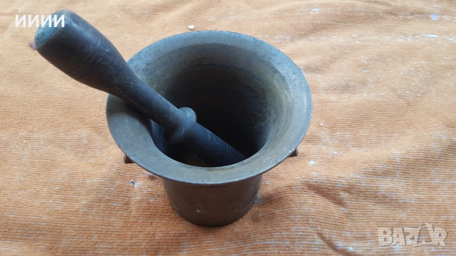 Масивно бронзово хаванче с уши камбана 