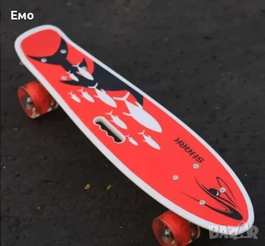 Емблема на градския стил: Скейтборд пениборд със светещи колела , снимка 14 - Скейтборд, ховърборд, уейвборд - 48342835