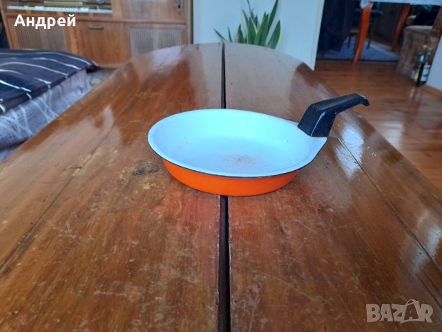 Стар емайлиран омлетен тиган,тиганче #9