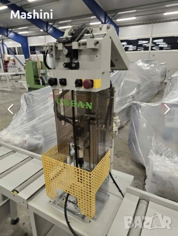 Автоматична винтонавивна машина URBAN DS 1700 за дограма, снимка 5 - Други машини и части - 50631758