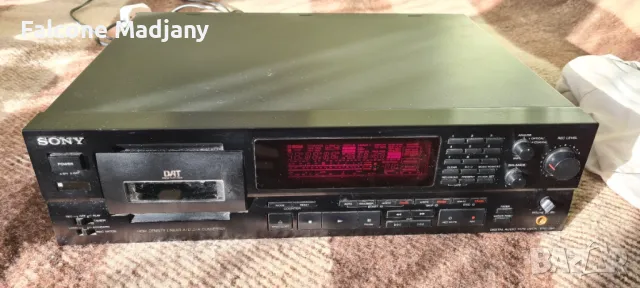 Sony DTC 750, снимка 2 - Декове - 48547887