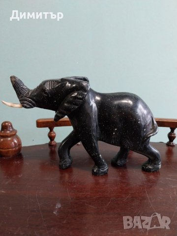 слон от черен мрамор, снимка 1