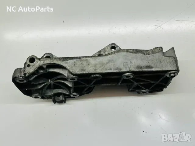 Бракет за алтернатор за BMW БМВ 1 серия F20 F21 116d N47D20C 8506863-05 2014, снимка 2 - Части - 48334465