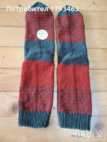 Ръчно плетени мъжки чорапи от вълна, размер 44, снимка 9 - Мъжки чорапи - 51497922