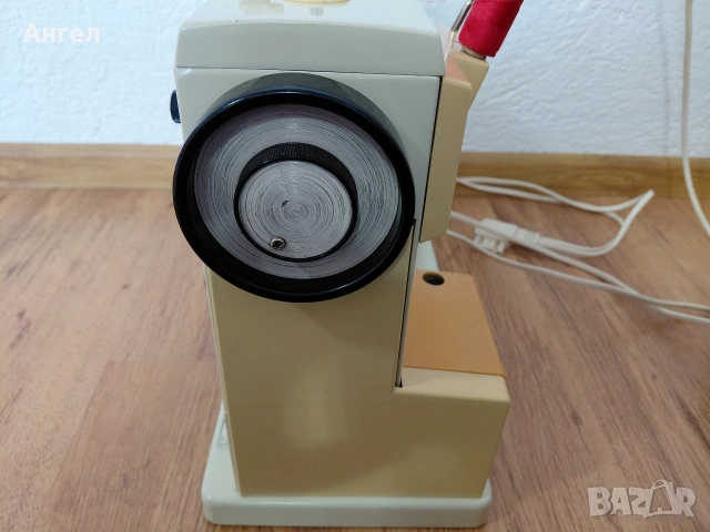 Шевна машина BERNINA 831, снимка 15 - Шевни машини - 36919873