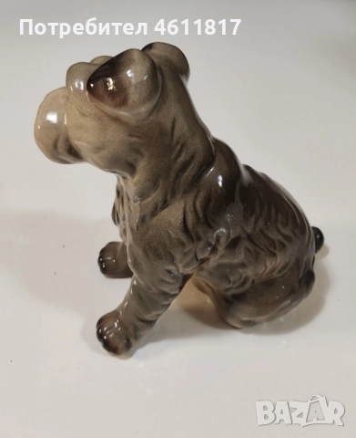 Порцеланова фигура Куче