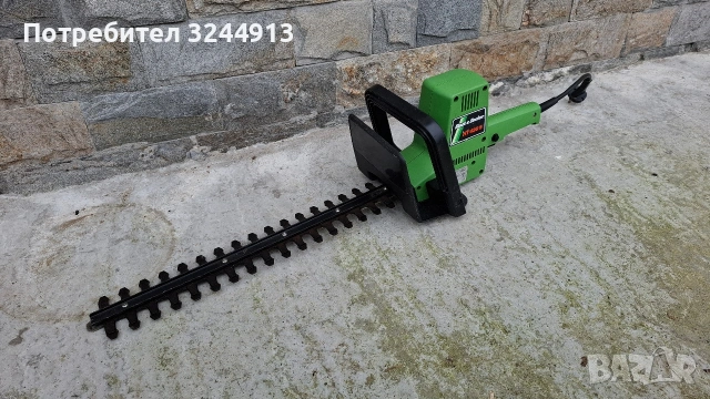 Английски електрически храсторез Black Decker HT420S, снимка 5 - Градинска техника - 53219937