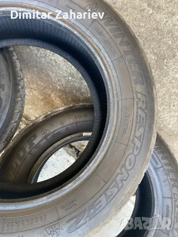 Зимни гуми Dunlop 195х65 R15, снимка 3 - Гуми и джанти - 55782455