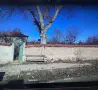 Тухлена къща с голям двор в село Борислав на 30 км от град Плевен, снимка 1