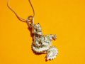 сребърен медальон, сребърно колие, китайски дракон и сребърно синджирче - притежавайте този медальон, снимка 1 - Колиета, медальони, синджири - 36118432