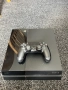 Playstation 4 с джойстик и слушалки , снимка 2