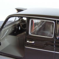 1/24 Welly Austin FX4 London Taxi Cab Лондонско Такси, снимка 6 - Коли, камиони, мотори, писти - 35841223