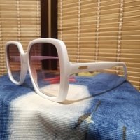 Слънчеви Очила с бели рамки, снимка 5 - Слънчеви и диоптрични очила - 35908835