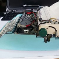 Пишеща машина CONSUL, снимка 6 - Антикварни и старинни предмети - 33798657