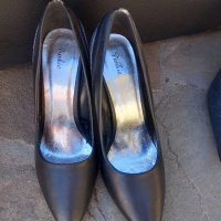 продавам дамски обувки, снимка 1 - Дамски обувки на ток - 42576757