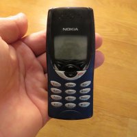 Оригинален Телефон с копчета NOKIA 8210, нокиа 8210 модел 1999 г. - син дисплей, работещ., снимка 2 - Nokia - 34220115