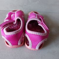 Детски сандали , снимка 5 - Детски сандали и чехли - 40998231