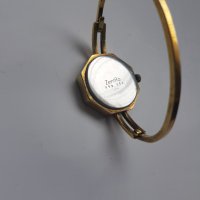 Дамски позлатен  механичен часовник Zentra 17 jewels, снимка 3 - Дамски - 35784808