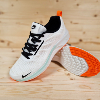 Мъжки маратонки Nike, снимка 6 - Маратонки - 44583652