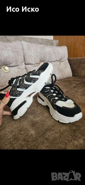 Дамски модерни кецове , снимка 1