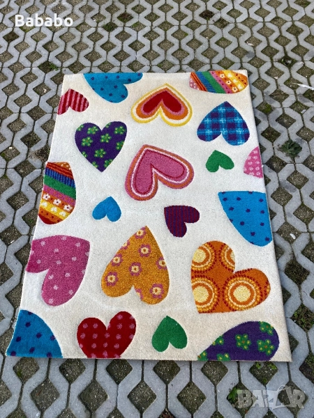 Продавам малък детски килим с размери 120/170см., снимка 1