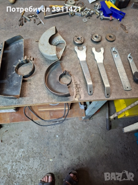 Предпазители,ключове и гайки за ъглошлайфи, снимка 1
