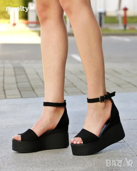 Сандали на платформа - черен велур с черно ходило, снимка 1