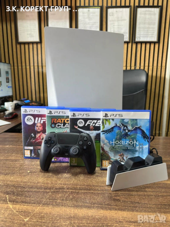 Sony PlayStation 5 Disc Edition с 1 джойстик и 4 игри + зарядна станция, снимка 1