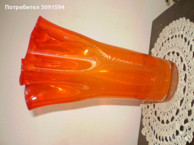 Ретра стъклена червена ваза височина 21 см, снимка 1