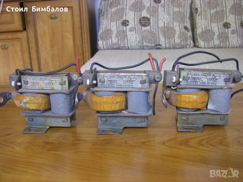 Три броя токови трансформатори ТС-0.75 от 100/5 Ампера, снимка 1