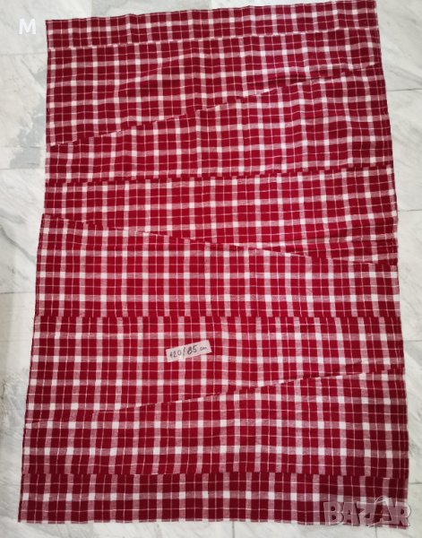 Битова червена покривка за маса, снимка 1