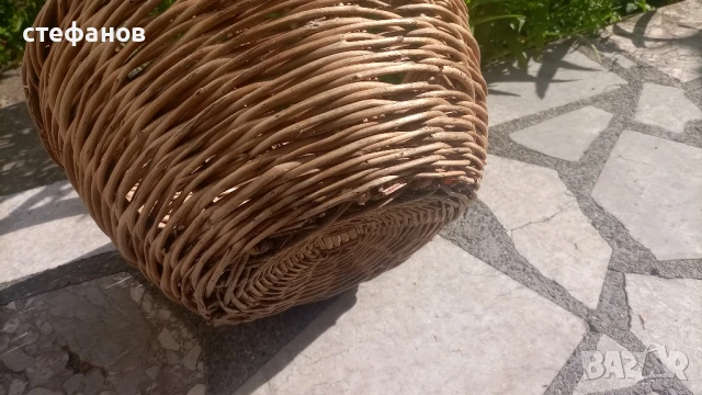 Две големи здрави кошници, ръчно плетени от едно време, снимка 4 - Антикварни и старинни предмети - 50734765