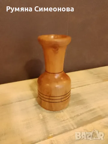 Дървена вазичка