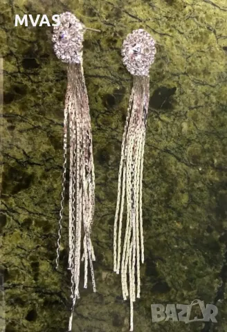 Нови дълги блестящи официални обеци обици Не си променят цвета, снимка 2 - Обеци - 49644442