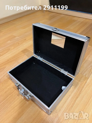 Малък алуминиев куфар, снимка 5 - Куфари с инструменти - 53828780