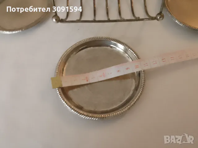 Стари  метални чинийки за сервиране с постовка, снимка 6 - Други ценни предмети - 48689288