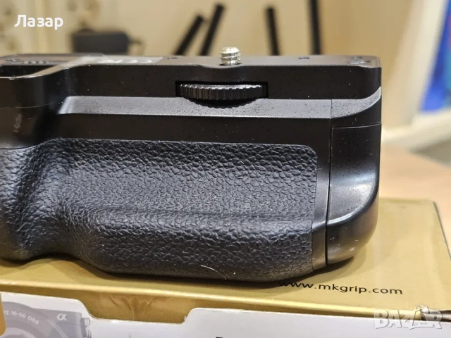 Грип за Sony Alpha сериата, снимка 4 - Чанти, стативи, аксесоари - 52638317